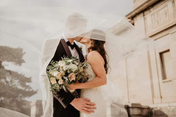 Photographe mariage à Paris : des souvenirs authentiques et créatifs